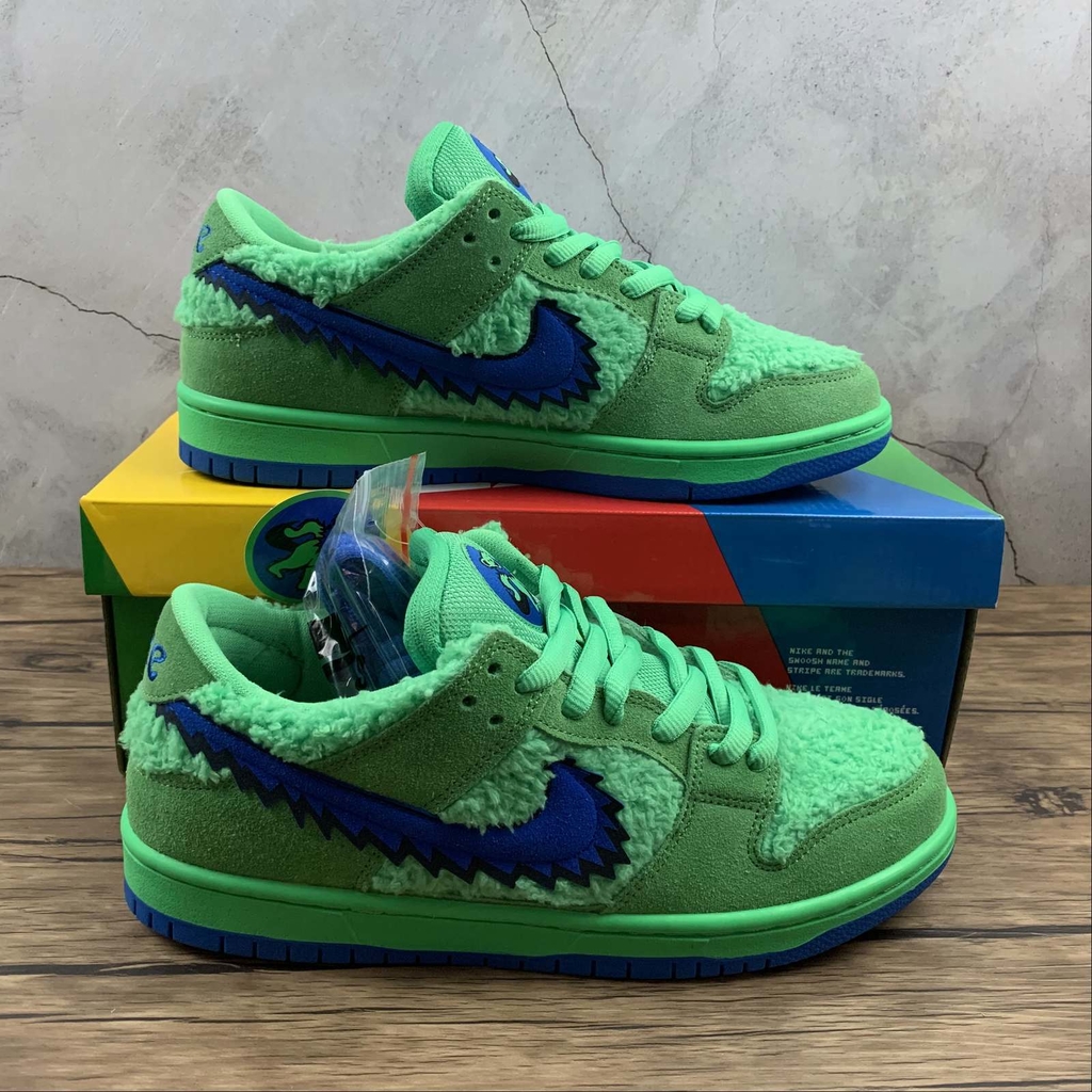 nike dunk dead bears