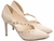 Sapato Scarpin - Croco Bege e Napa Bege - Fivela de ajuste na cor Dourado e Apliques de Metal na cor Dourado na internet