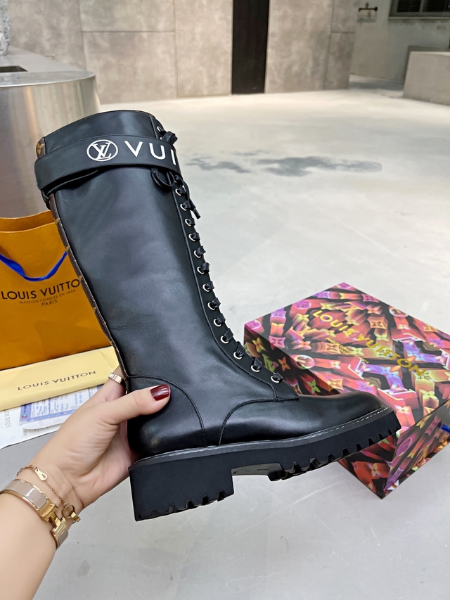 BOTA CANO LONGO LOUIS VUITTON