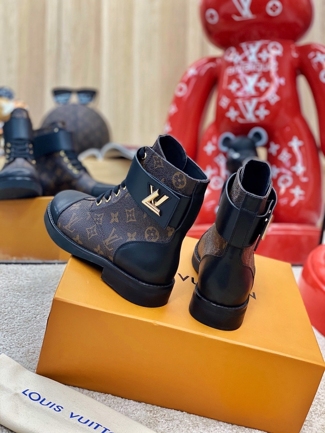 Bota Louis Vuitton c/ Salto - Boutique La'Myra