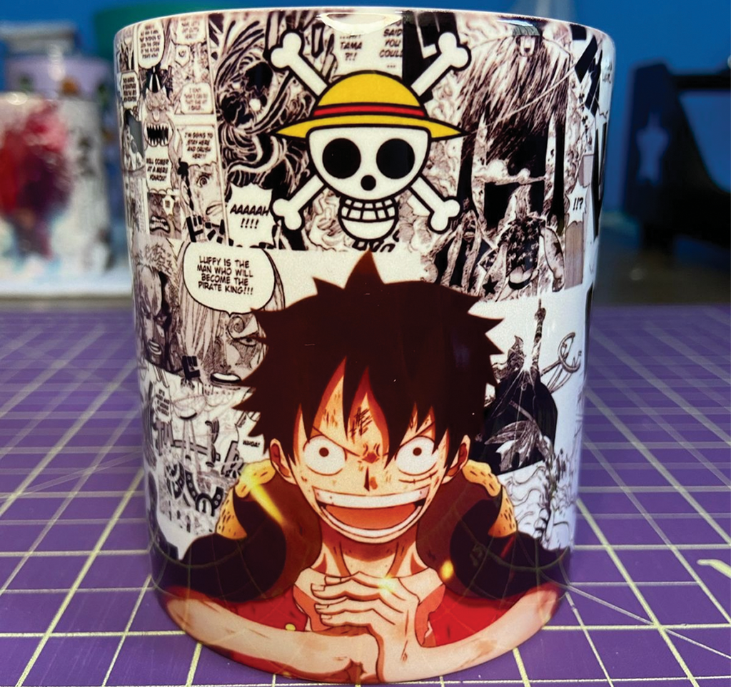 Caneca One Piece Luffy E Personagens Interior E Alça Branca