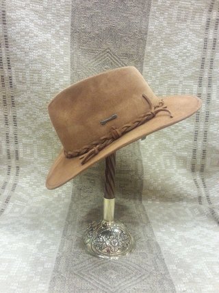 Art 22SCG Sombrero Cuero Gamuzado