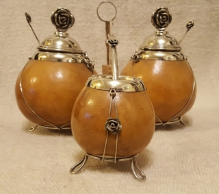 Juego completo: yerbera-azucarera de calabaza y alpaca c/cucharas y mate de calabaza y alpaca c/bombilla desarmable Art:7024