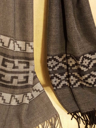 Chall de lana incaico reversible Art:C111