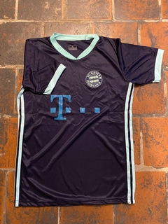 BAYERN MUNICH ALTERNATIVA - Lujo Ropa Deportiva