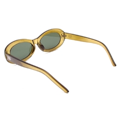 Óculos de sol Fuel modelo Novara formato oval cor uva translúcido