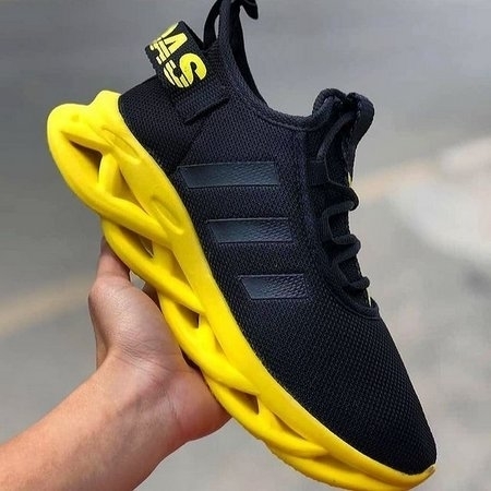 yeezy maverick existe