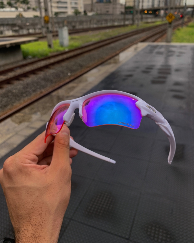 oculos de sol Flak 2.0 Rosa lente prizm b Branca vilão cores novas