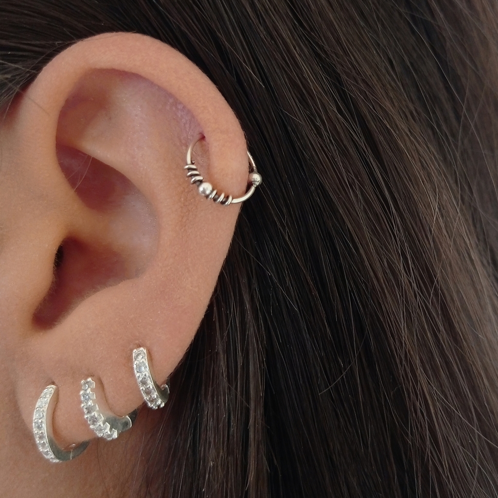 PIERCING HELIX OU SEGUNDO FURO EM PRATA 925 - 1 PAR