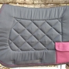 Mandil con bolsillo / Saddle pad with pocket