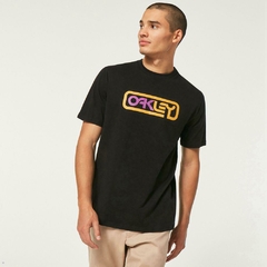 REMERA LOCKED