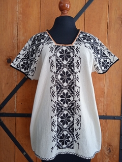 Blusa Blanca Bordada