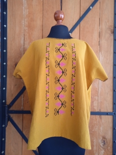 Blusa Mostaza Bordada