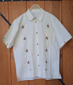 CAMISA CON BORDADO TRADICIONAL