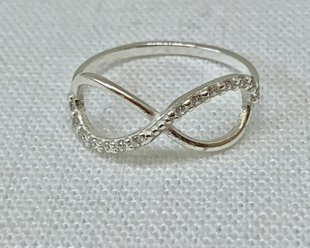 Silver Diamante Infinity Ring - Lovisa