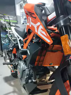 Ktm Duke 390 2020 1640km Inmaculada - Con Accesorios Titular en internet
