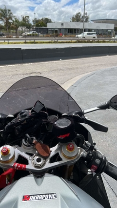 PROTECTOR MUÑEQUERA BMW S1000RR