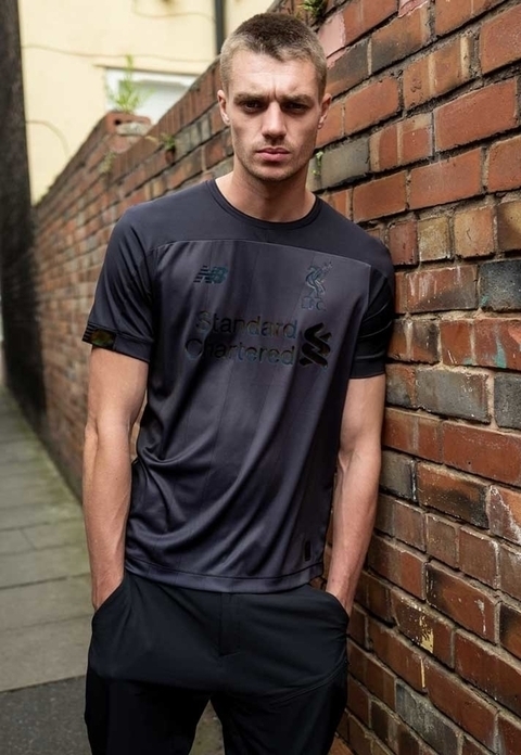 camisa liverpool blackout