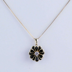 Conjunto Colar + Brincos em formato de flor preta folheado com ouro na internet