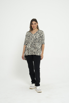 REMERA V LEOPARD - comprar online