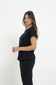 REMERA EVASE - comprar online