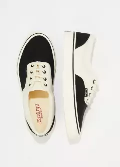 Tênis Originals Confort Bicolor Preto Redley na internet