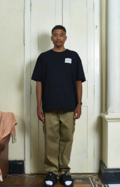 Camiseta Tee Over Patch Suburb - Preto - comprar online