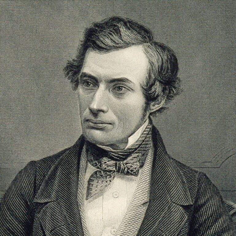 thomas-graham-1-1400x1867-1-768x768.jpeg