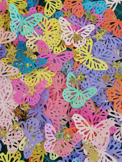Mariposas multicolor caladas