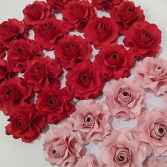 Imagen de Rosas de Papel con follaje incluido UNIDAD