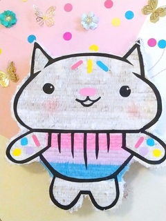 PIÑATA PERSONAJE LA CASA DE MUÑECAS DE GABBY