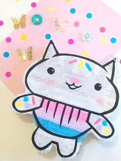 PIÑATA PERSONAJE LA CASA DE MUÑECAS DE GABBY en internet