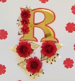 Cake topper incial floral en internet