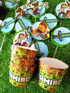 PORTACUPCAKES CON MINI TOPPER TEMATICOS