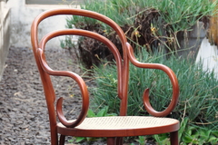 Sillón cabecera Thonet con esterilla vegetal nueva. Cód. 12082 - comprar online