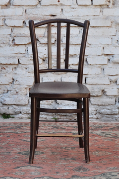 Juego 6 sillas Thonet checoslovacas. Cód. 25072 en internet