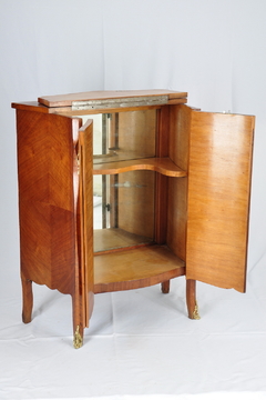 Bar Luis XV de caoba, con portabotellas y copas. Cód. 28015 - Estilos Muebles