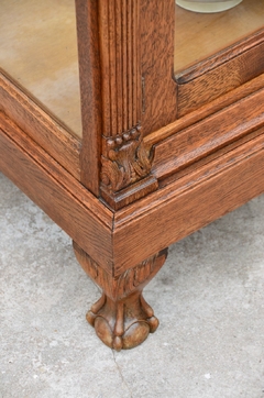 Imagen de VITRINA CHIPPENDALE DE ROBLE. Cod.29082