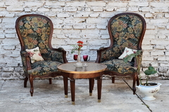 Par de sillones de living, estilo Colonial Victoriano. Cód. 13058