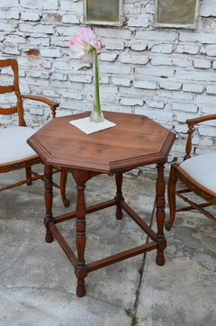 Mesa centro inglesa, octogonal. Cód. 17017