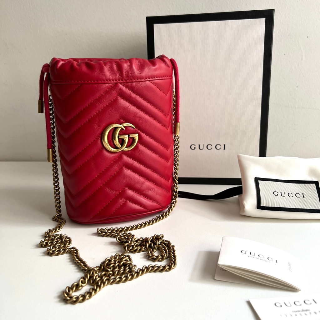 Bolsa Gucci GG Marmont Original Matelasse Minibag de Couro Preto