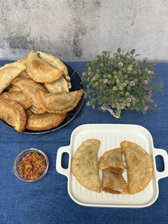 Empanadas de Carne tipo Argentina (4 piezas por orden) - comprar en línea