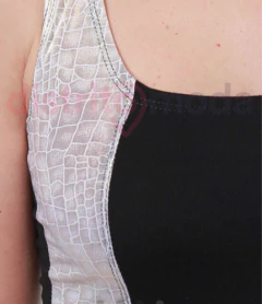 Imagen de Musculosa Recorte Reptil Modal Con Lycra Y Engomado Mujer