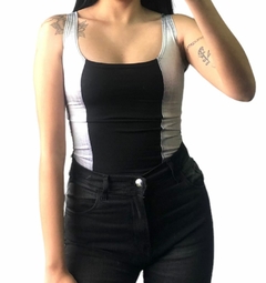 Musculosa recorte reptil
