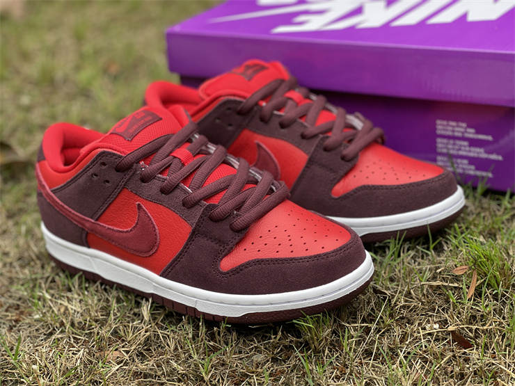 nike sb dunk low cherry mens stores