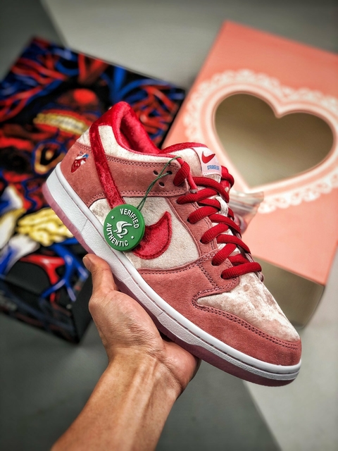 mens nike sb dunk low pro 'strangelove' shoes