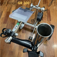 Carrinho de Golfe elétrico. Eletric Golf Trolley. Score Board.