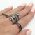 Conjunto de Anéis Delicados Trevo em Prata Envelhecido - loja online