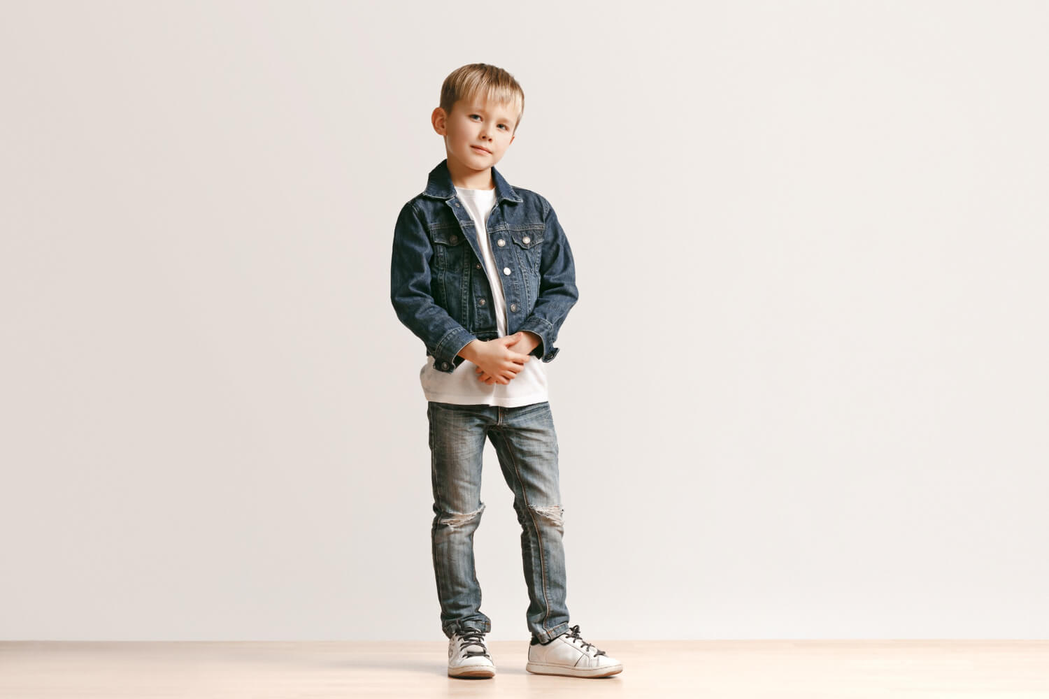 ropa de moda para niños varones jeans