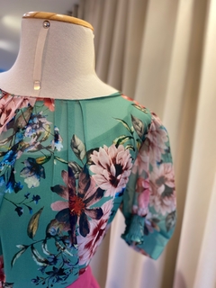 Blusa Floral Pregas Verde - comprar online